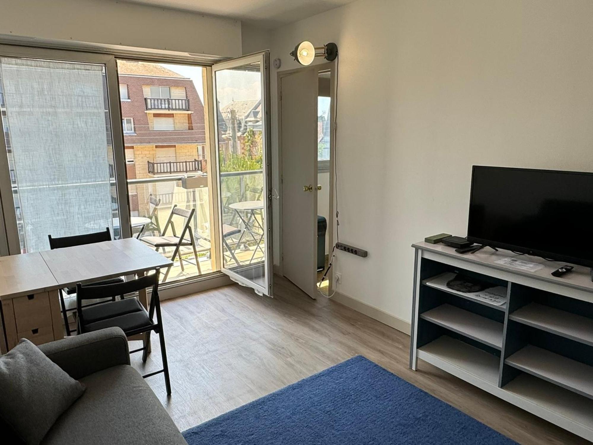 Studio Central A Cabourg Avec Balcon, Wifi Gratuit & Parking - Fr-1-487-372 ภายนอก รูปภาพ
