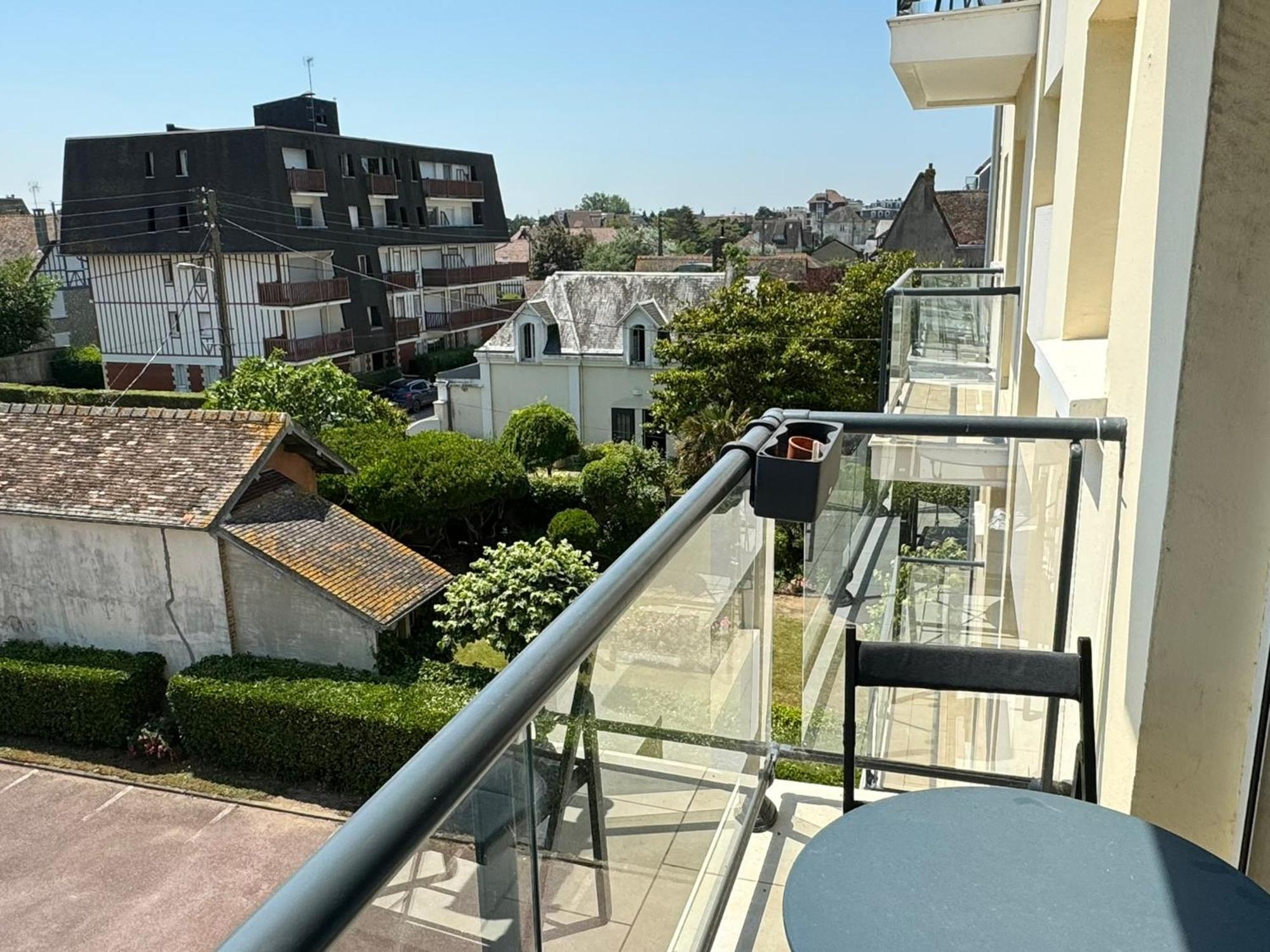 Studio Central A Cabourg Avec Balcon, Wifi Gratuit & Parking - Fr-1-487-372 ภายนอก รูปภาพ