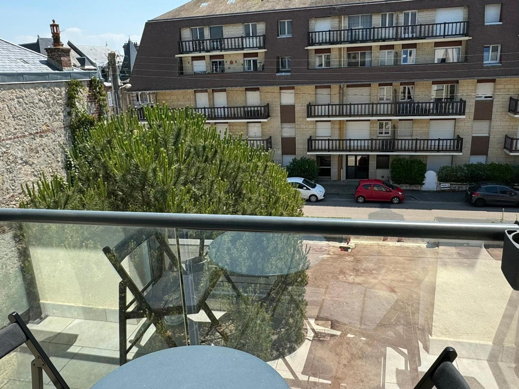 Studio Central A Cabourg Avec Balcon, Wifi Gratuit & Parking - Fr-1-487-372 ภายนอก รูปภาพ